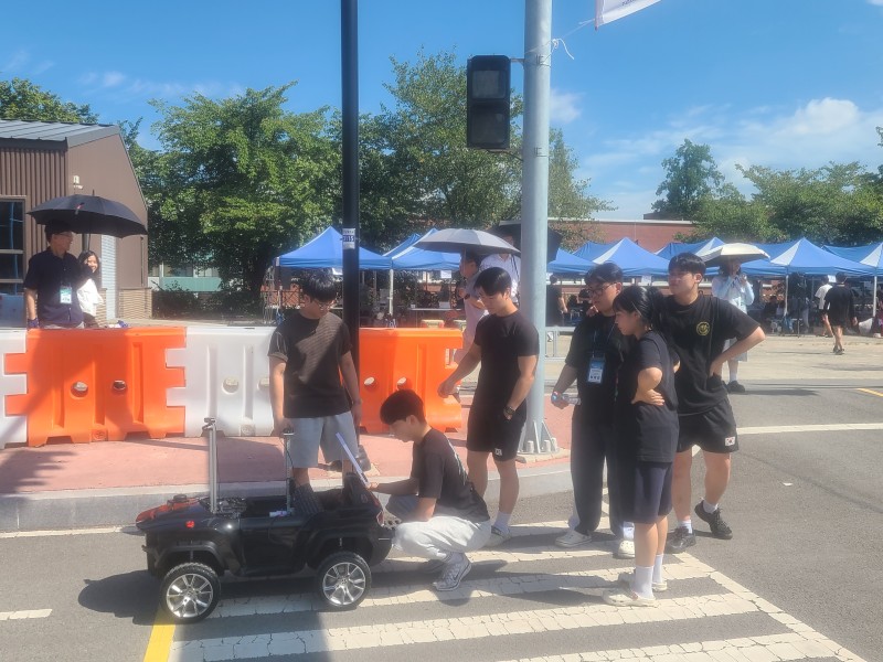 로봇공학전공 FORWORD팀2.jpg